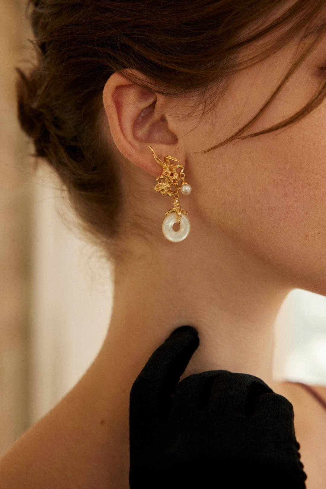 Elys Pearl Echo – 925 Silver Vintage Mother-of-Pearl Drop Earrings